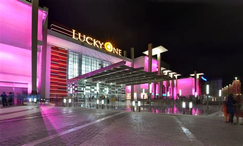 lucky one mall shops.